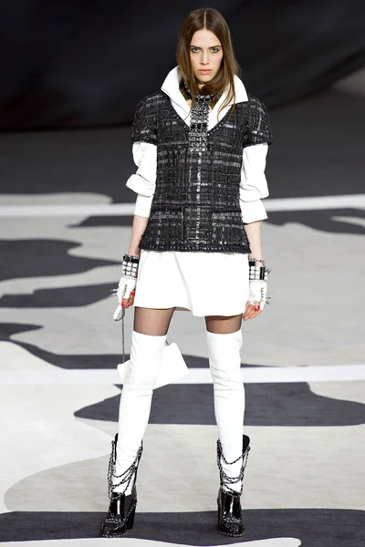 Look 52